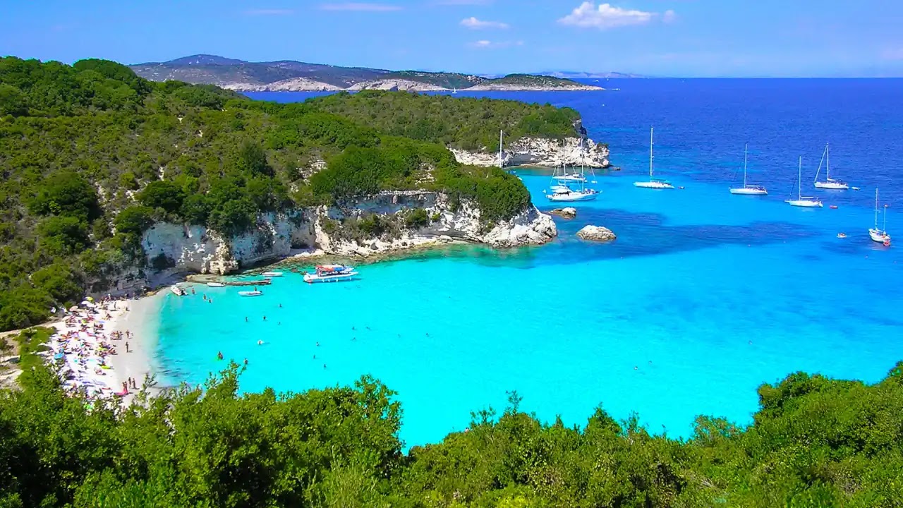 Voutoumi Beach